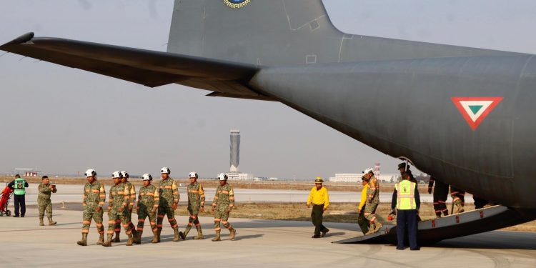 Base militar regresa al territorio mexicano tras combatir los incendios en California