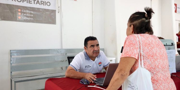 Gobierno de Benito Juaréz mantiene módulo de catastro en Palacio Municipal