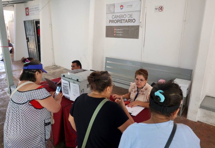 Gobierno de Benito Juaréz mantiene módulo de catastro en Palacio Municipal