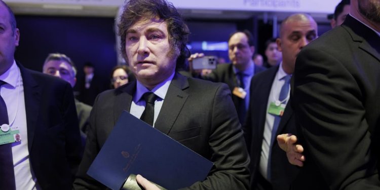 Javier Milei, presidente de Argentina busca eliminar el feminicidio