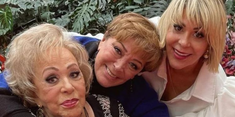 Fallece notario encargado de certificar el testamento de Silvia Pinal