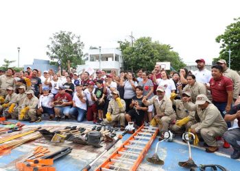 Ana Paty Peralta garantiza mantenimiento de espacios deportivos y parques para los Cancunenses