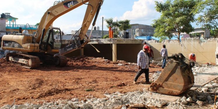 Avanza al 60% la obra de red de agua potable en Villa Benito Juárez, Macuspana