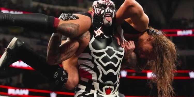 Luchador mexicano Penta Zero Miedo conquista su segunda victoria en la WWE