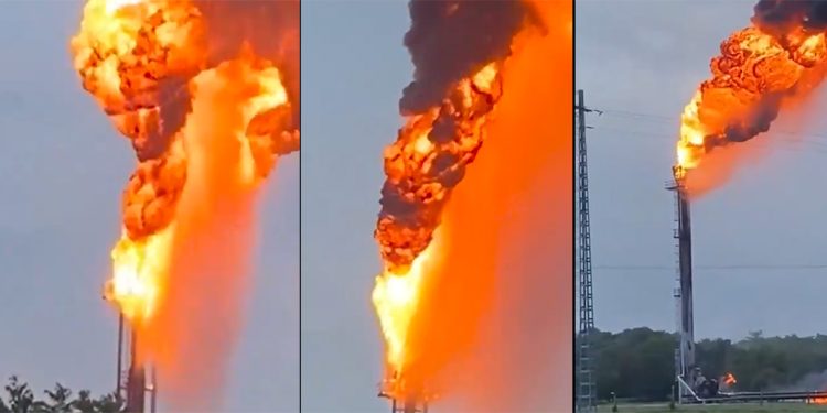 Falla en desfogue de quemador de Pemex en Cunduacán causa alarma