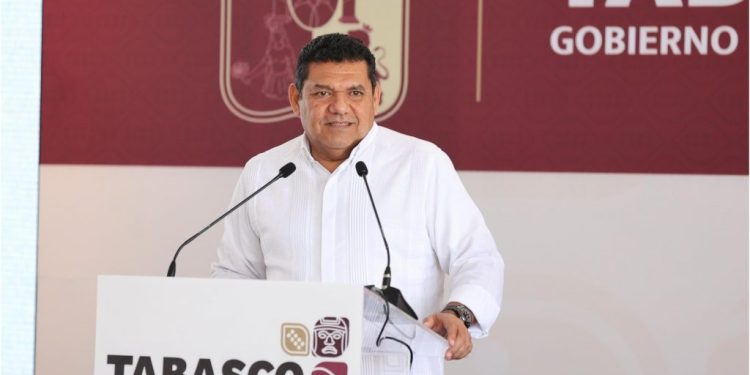 Placas nuevas en Tabasco ‘hasta 2026’, anuncia el gobernador Javier May