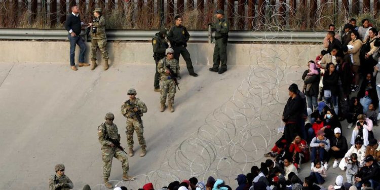 EU envía 400 soldados en la zona fronteriza con México