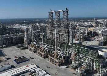 Refinería de Dos Bocas: supera los 20 mil millones de dólares y sigue sin concluirse tras cinco años
