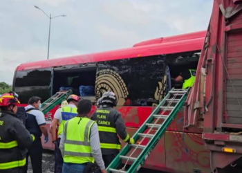 Falta accidente deja una persona muerta y al menos 30 heridos en el tramo Puerto Morelos-Playa del Carmen
