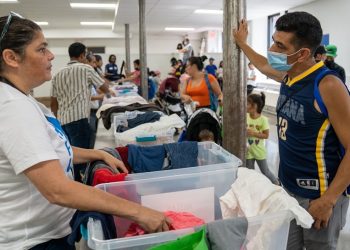 Donald Trump congela fondos a organizaciones que ayudan a los migrantes