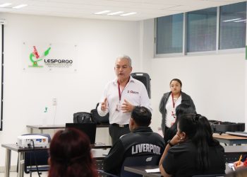 Capacita SECOES a servidores públicos para garantizar la transparencia y atención de calidad