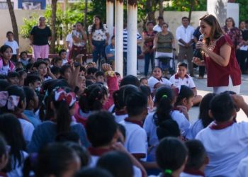 Después de 16 años de creación, Mara Lezama anuncia domo nuevo en primaria “Amado Nervo” en Cancún