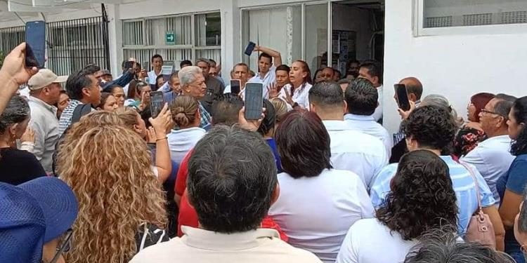 Trabajadores de CEAS protestan contra reubicación a Altozano