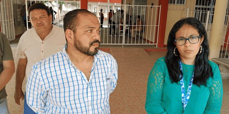 Padres cierran Técnica 28 en Gaviotas por falta de maestros