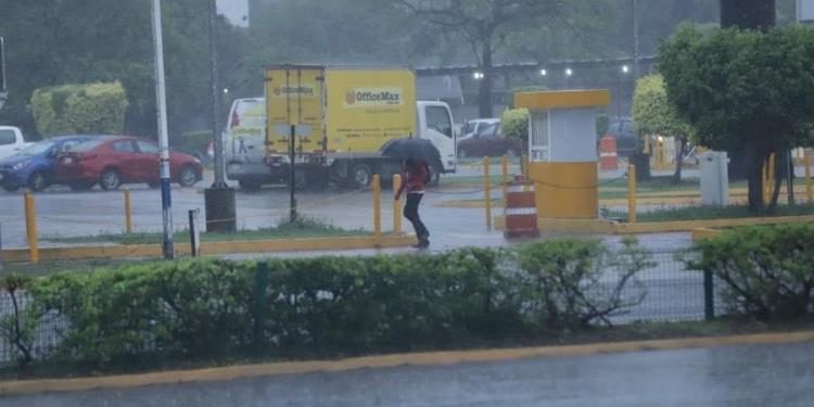 Prevé Conagua lluvias de hasta 50 mm en Tabasco por frente frío 21