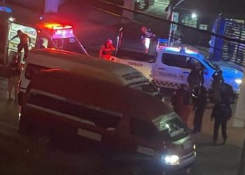 Hieren a hombre tras resistirse al robo de su vehículo en Parrilla