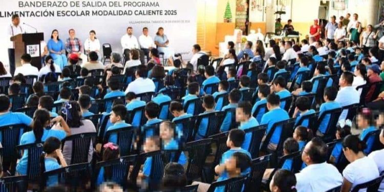 Gobernador Javier May da inicio al programa de desayunos escolares en Tabasco