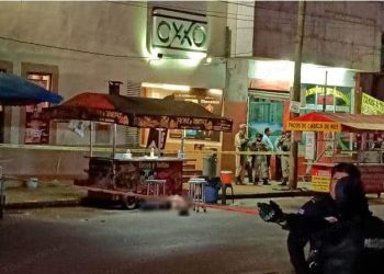Ejecutan a hombre en puesto de tacos frente al ADO de Villahermosa
