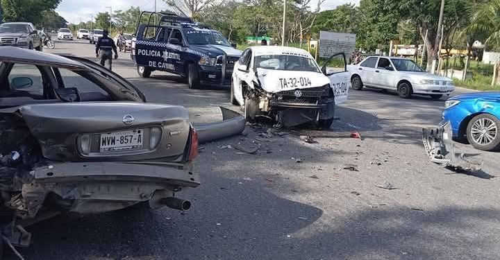 Accidente en la vía Cunduacán – Comalcalco deja daños materiales