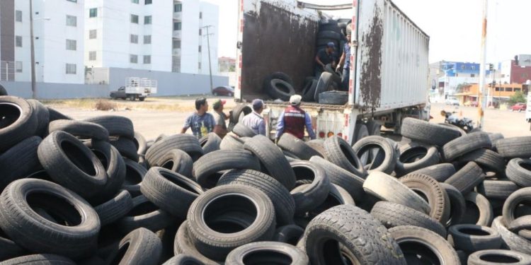 Nacajuca recolecta más de 18 toneladas de llantas para prevenir enfermedades