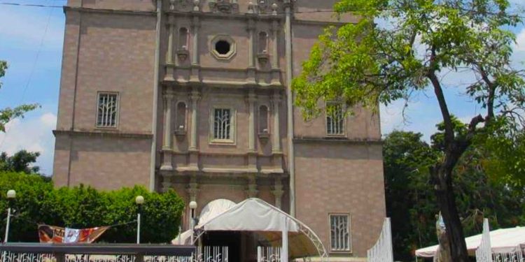 Gobierno de Tabasco gestionará ante CFE tarifas eléctricas más bajas para iglesias y templos