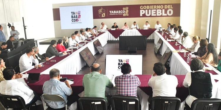 May anuncia inversión en educación para mejorar infraestructura y equipamiento