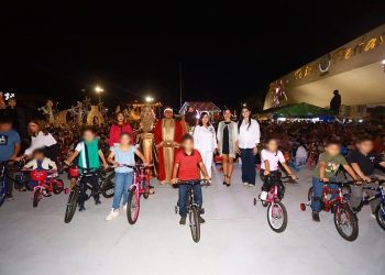 Con festejo de Día de Reyes culmina el programa «Noche Buena en Centro»