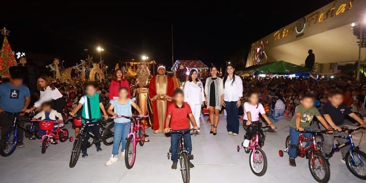 Con festejo de Día de Reyes culmina el programa «Noche Buena en Centro»