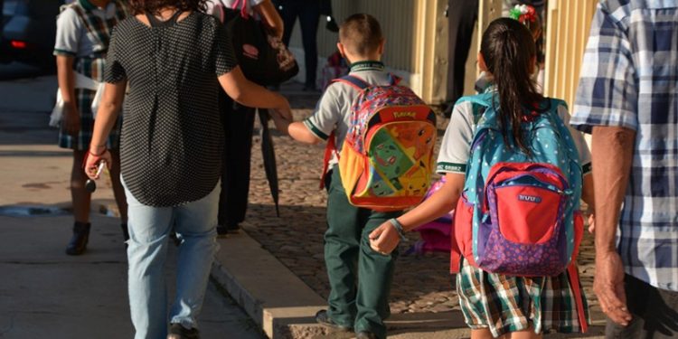 Regresarán 280 mil alumnos de educación básica a clases este 9 de enero: Setab