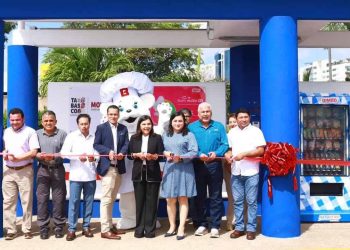 Inauguran en Villahermosa la primera parada sustentable con botón de pánico y cámaras de seguridad