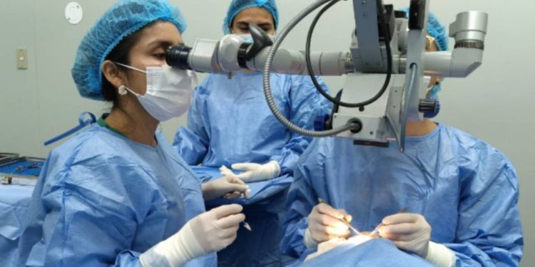 178 adultos mayores serán operados de cataratas en Tabasco