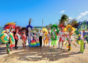 Listo Cancún para el carnaval 2025