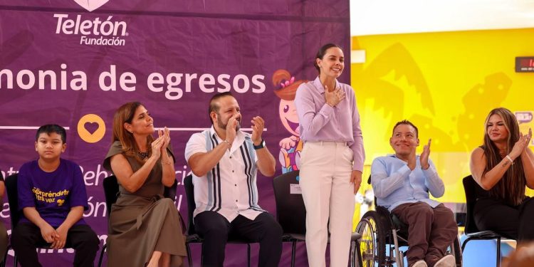 Reconocen a niñas, niños y adolescentes del Crit Quintana Roo por culminar con sus terapias