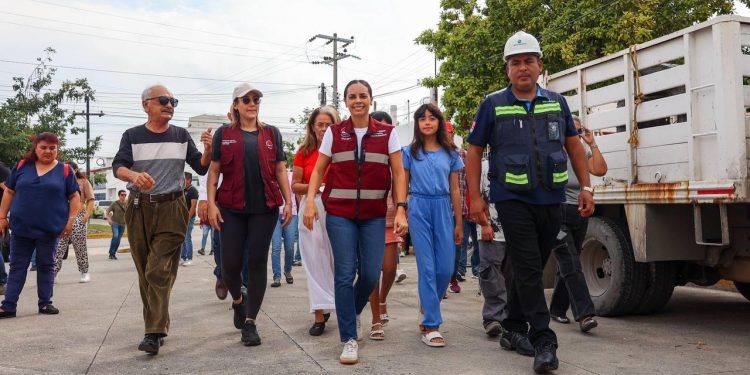 Trabaja Ana Paty Peralta trabajos de renovación de red de drenaje