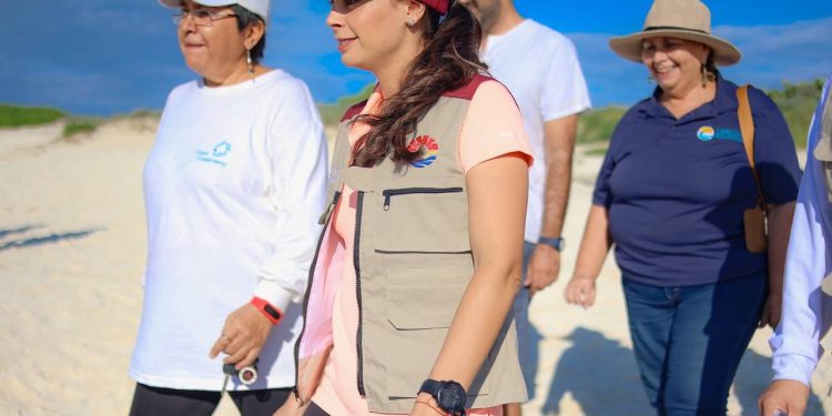 Conserva Ana Paty Peralta playas públicas limpias en Cancún