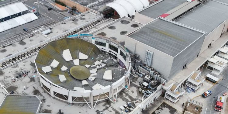 Colapsa el techo del Real Plaza Trujillo en Perú dejando hasta el momento 6 fallecidos