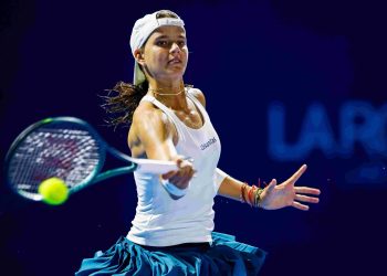 Primer torneo de tenis, lidera la  colombiana Emilia Arango en Cancún