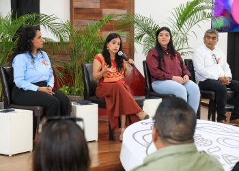 Dictan conferencia a servidores públicos de Solidaridad sobre violencia, discriminación y derechos de mujeres indígenas