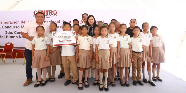 Centro premia a ganadores de concursos infantiles en lengua Yokot’an