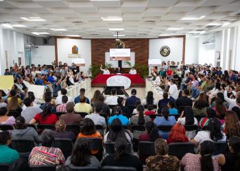 El Cabildo aprueba el acuerdo para remitir a la XVIII Legislatura del Congreso del Estado la iniciativa de decreto para cambiar el nombre del municipio de Solidaridad por Playa del Carmen