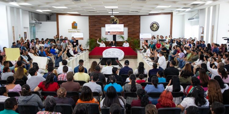 El Cabildo aprueba el acuerdo para remitir a la XVIII Legislatura del Congreso del Estado la iniciativa de decreto para cambiar el nombre del municipio de Solidaridad por Playa del Carmen