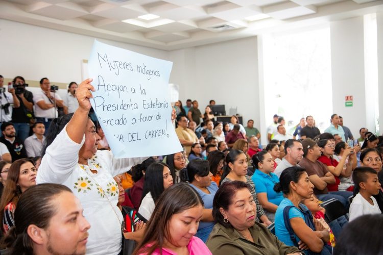 El Cabildo aprueba el acuerdo para remitir a la XVIII Legislatura del Congreso del Estado la iniciativa de decreto para cambiar el nombre del municipio de Solidaridad por Playa del Carmen