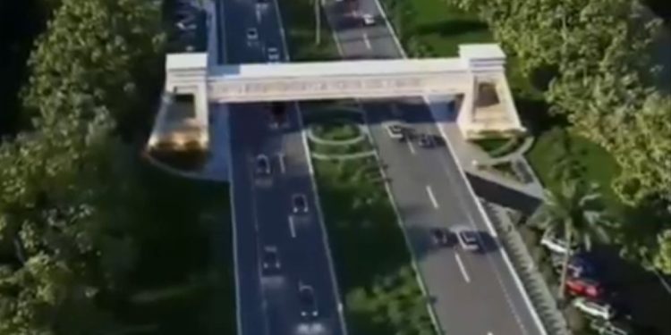 Inicia construcción de portal de acceso a Playa del Carmen, obra histórica