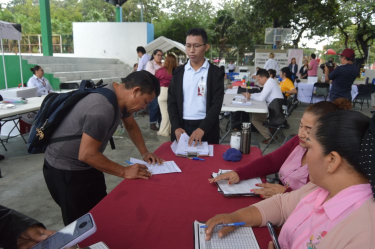 Participan 26 empresas del ramo hotelero y turístico ofreciendo más de 800 vacantes en Segunda Feria Municipal del Empleo en Playa del Carmen