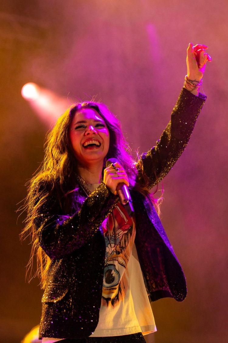 Más de 20 mil personas vibraron con Jesse & Joy en el carnaval de Playa del Carmen