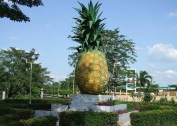 Dejan mensaje de amenaza en monumento La Piña en Huimanguillo