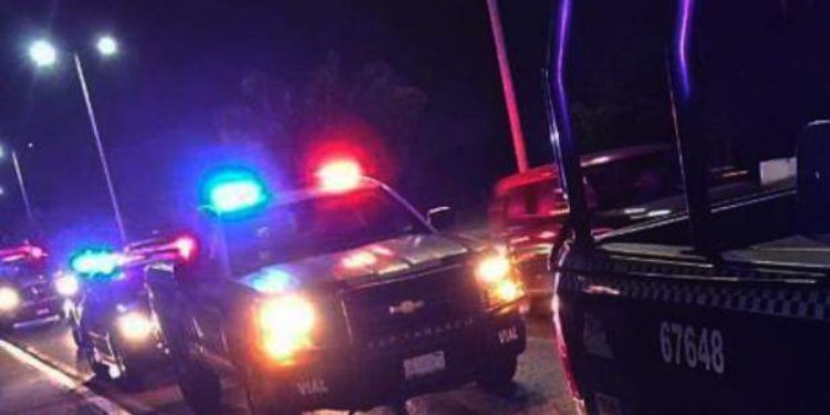Ejecutan a hombre en Comalcalco; hallan su cuerpo en la carretera