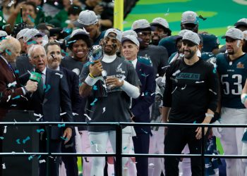 Philadelphia Eagles se coronan campeones en la historia del Super Bowl