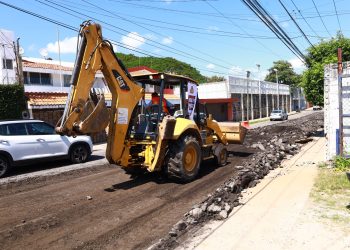 Inicia reconstrucción de la calle Andrés García en Centro