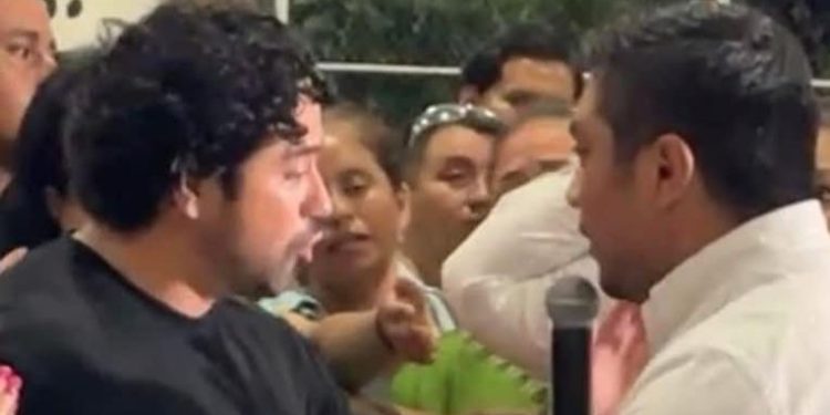 Corren al “CHANGUITO TOLEDO” del foro pro Playa del Carmen, la necesidad de figurar del #Borgista genera molestia a ciudadanos